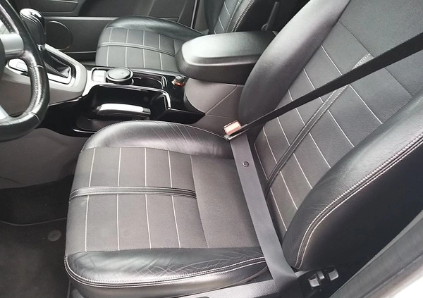 Ford Kuga cena 44000 przebieg: 170000, rok produkcji 2012 z Drezdenko małe 497